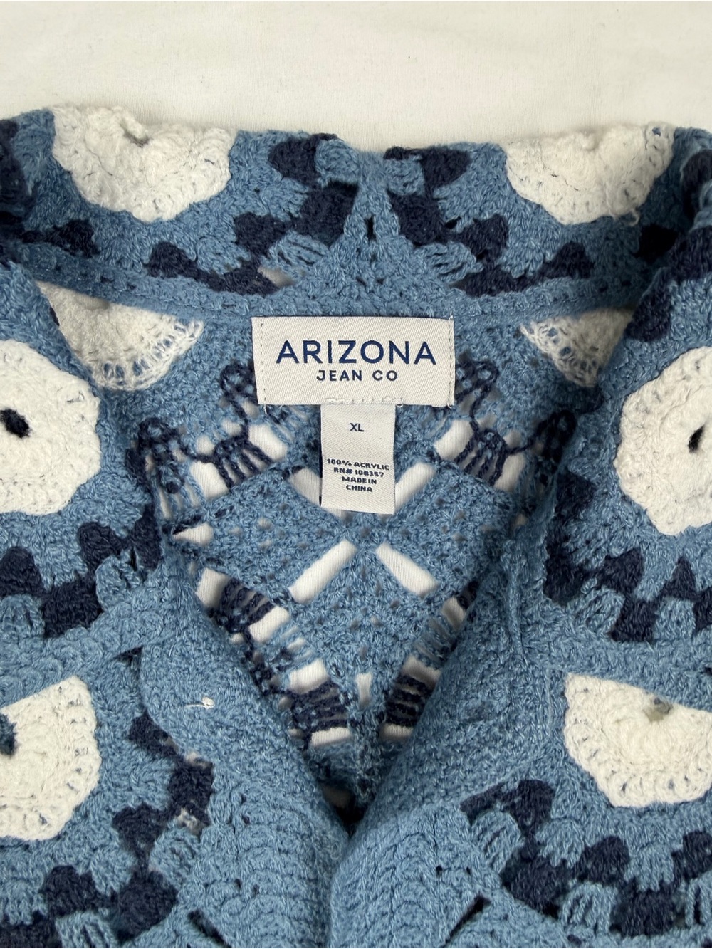 Arizona Jean Company Blue and White Crochet Short-Sleeve Button-Up Shirt - Picture 2 of 4